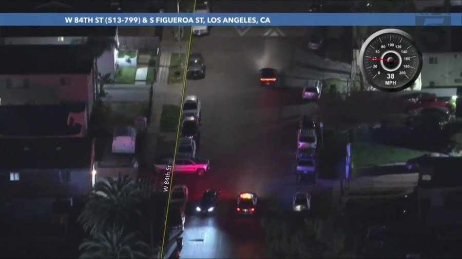 Pursuit suspect surrenders after high-speed chase in L.A.