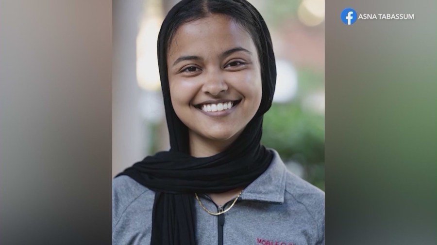 Asna Tabassum, USC's 2024 valedictorian seen in a personal photo. (Asna Tabassum)