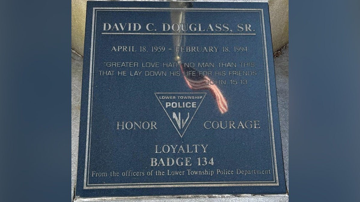 Plaque commemorating fallen New Jersey officer