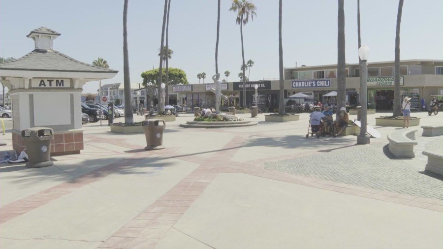 Newport Beach Pier public plaza. (KTLA)